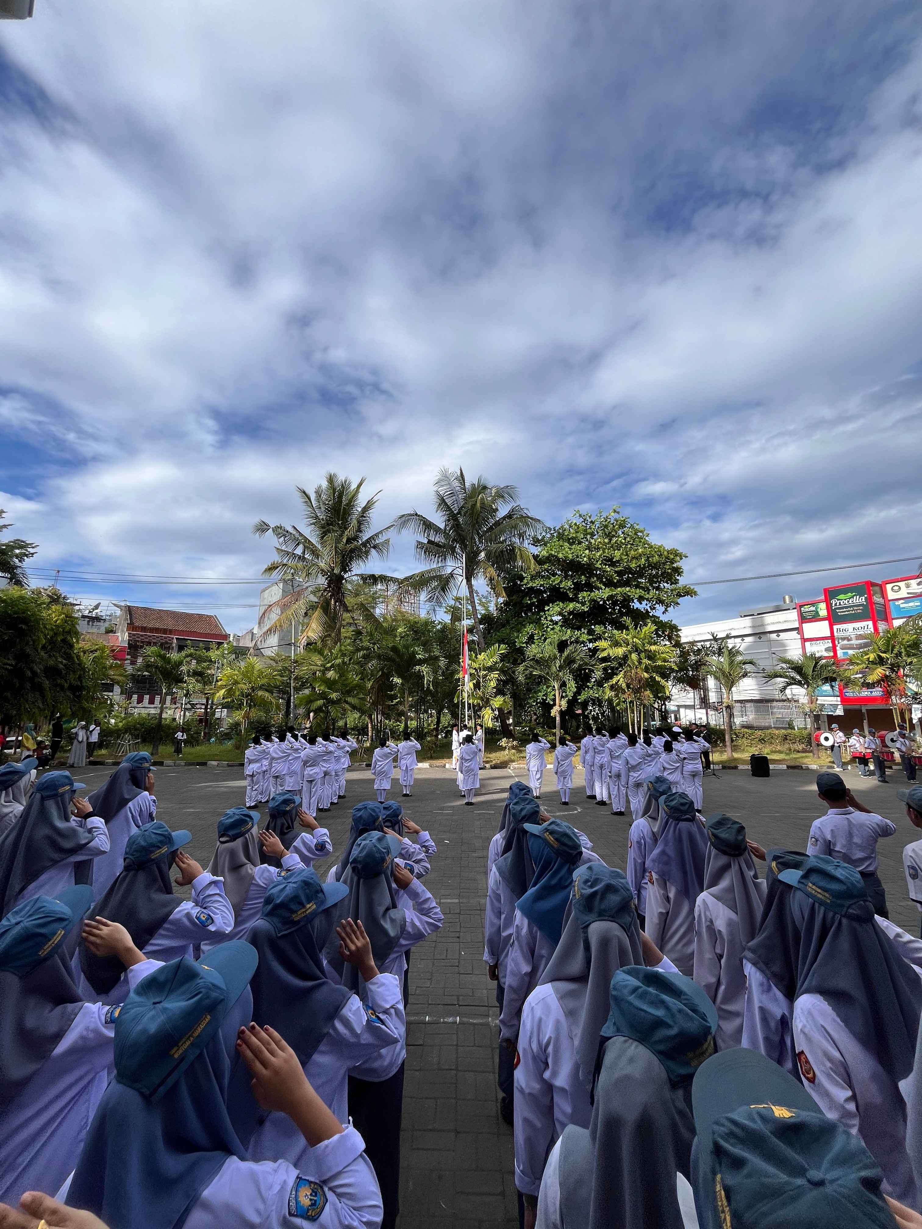 Abdul Munir - Kepala Sekolah